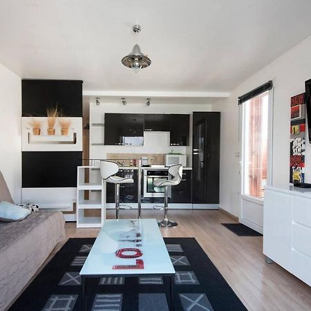 Maison *** Avec Cour 3Km Plage Et La Rochelle Saint-Vivien  Екстериор снимка