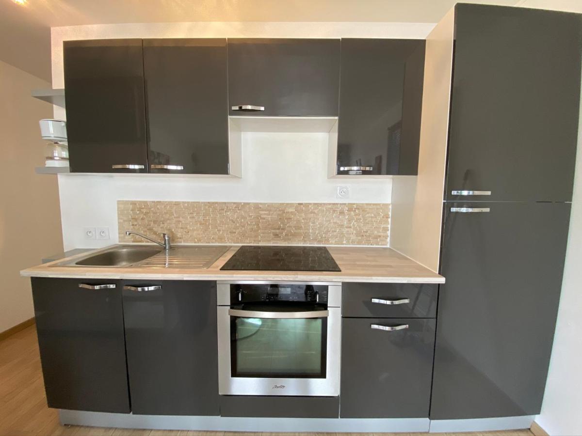 Maison *** Avec Cour 3Km Plage Et La Rochelle Saint-Vivien  Екстериор снимка